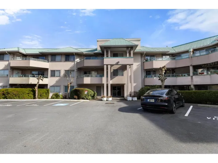 224 33175 OLD YALE ROAD, Abbotsford