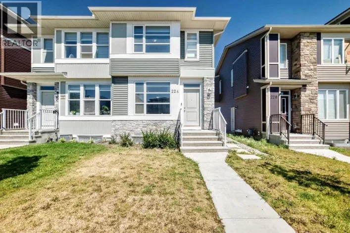 224 CORNER MEADOWS Way, Calgary