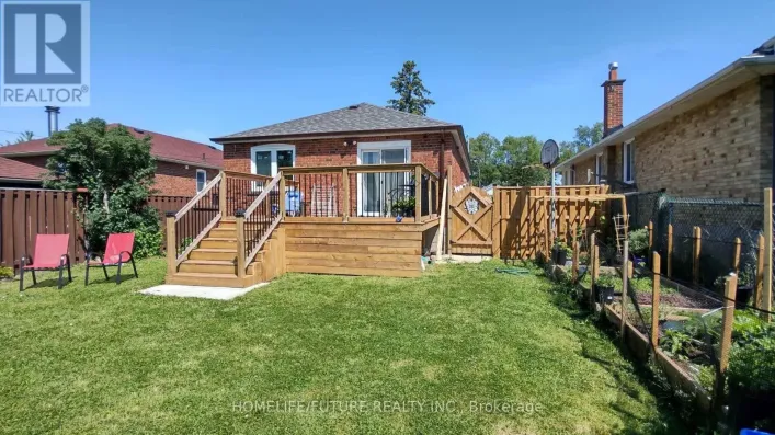 224 ELLINGTON DRIVE, Toronto