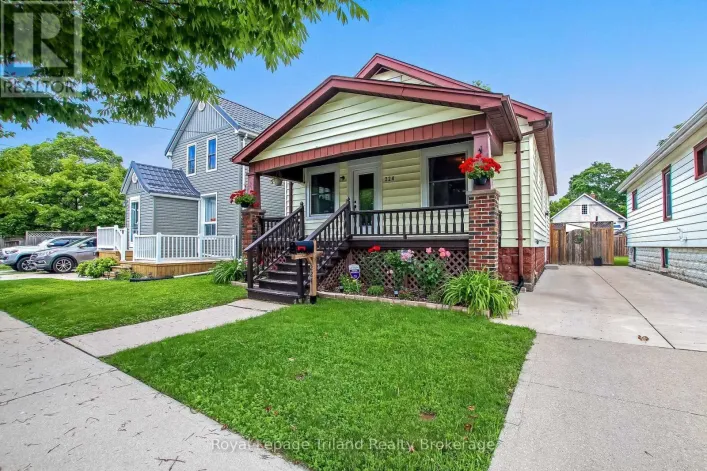 224 HARKNESS STREET, Sarnia