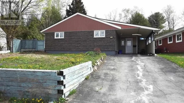 224 Hillside DR S, Elliot Lake