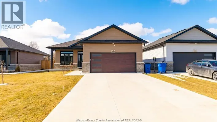 224 MOONSTONE CRESCENT, Chatham
