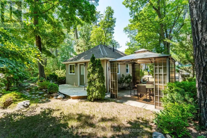 224 TINY BEACHES ROAD S ROAD, Tiny