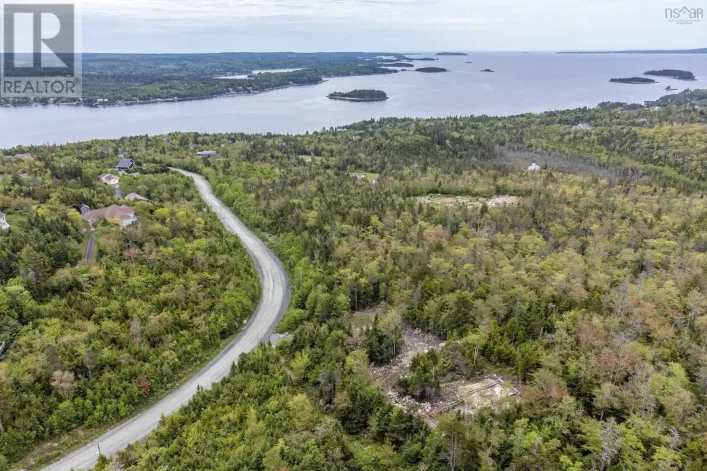 224 Toni Avenue, Boutiliers Point