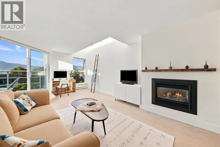 2240 YORK AVENUE, Vancouver