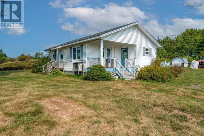 2242 Lower Branch Road, New Canada