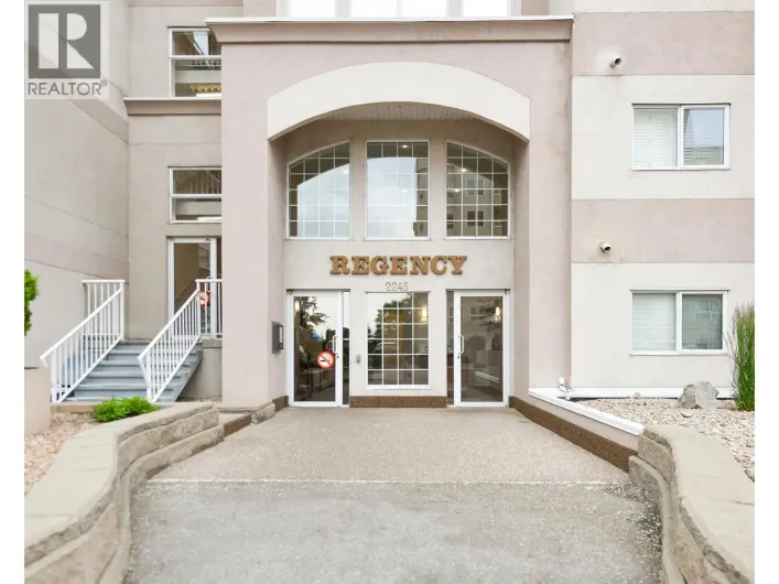 Apartment for sale: 2245 Atkinson Street Unit# 803, Penticton