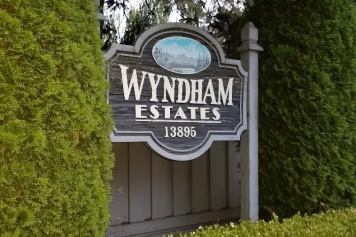 225 13895 102 AVENUE, Surrey