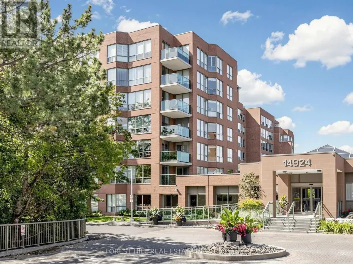 225 - 14924 YONGE STREET, Aurora