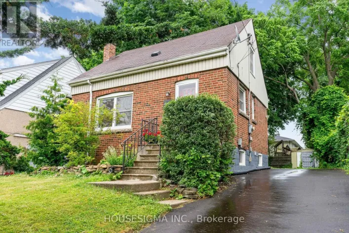 225 BOWMAN STREET, Hamilton