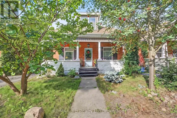 225 GRAHAM STREET, Woodstock