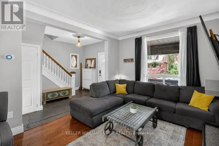 225 PROSPECT STREET S, Hamilton