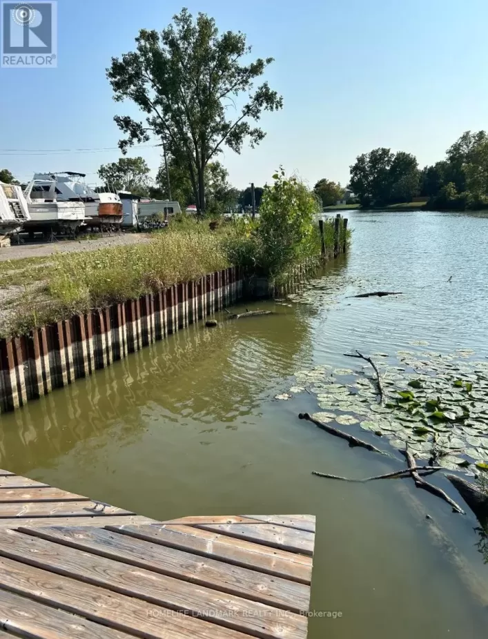 225 WALLACE STREET, Chatham-Kent