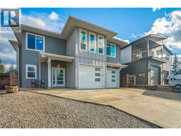 2251 14 Avenue SE, Salmon Arm