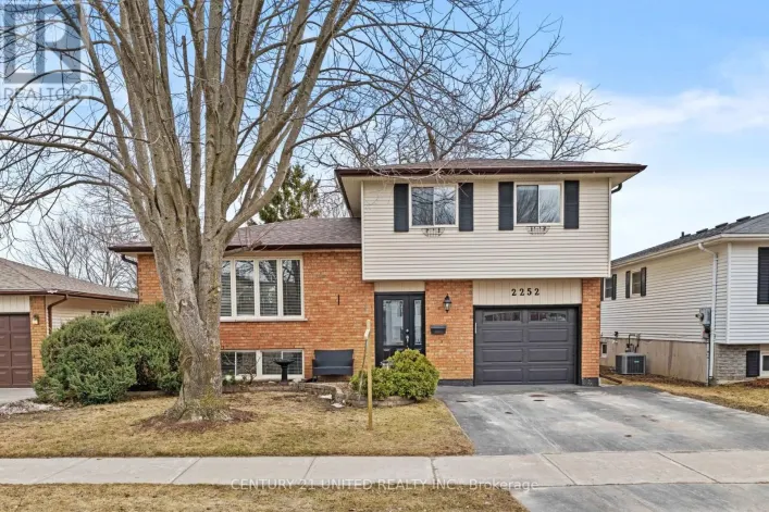 2252 DENURE DRIVE, Peterborough