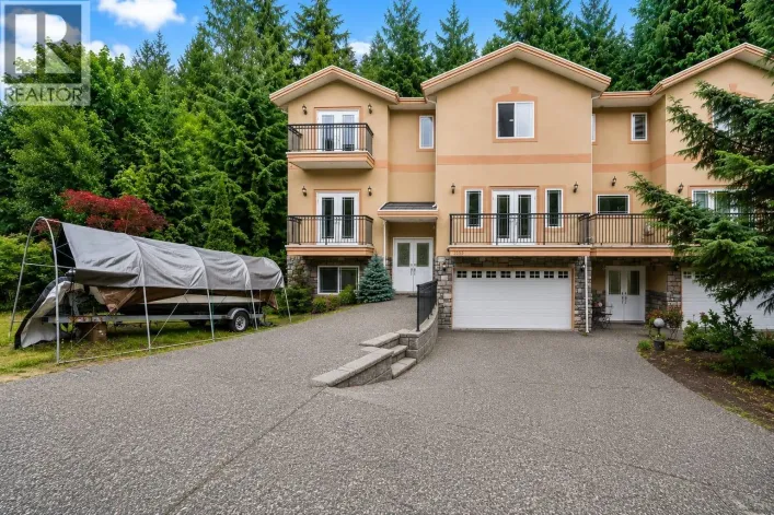 2253 PARKWAY BOULEVARD, Coquitlam
