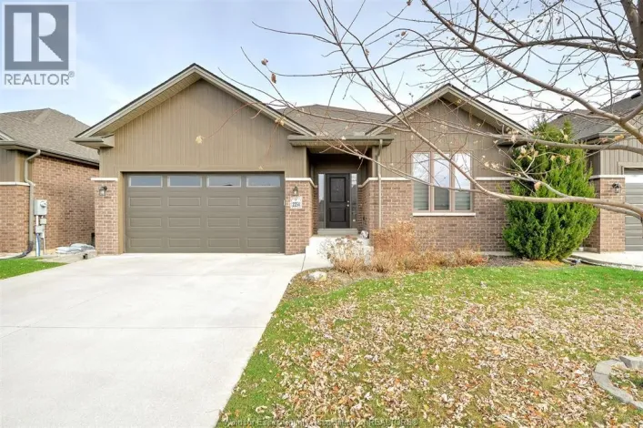 2254 MAITLAND AVENUE, Windsor