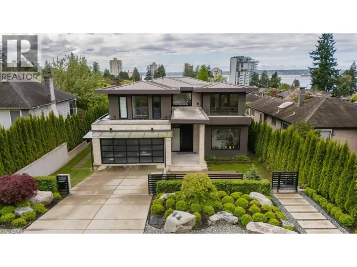 2256 JEFFERSON AVENUE, West Vancouver