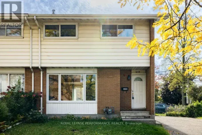 2258 RUSSELL ROAD, Ottawa