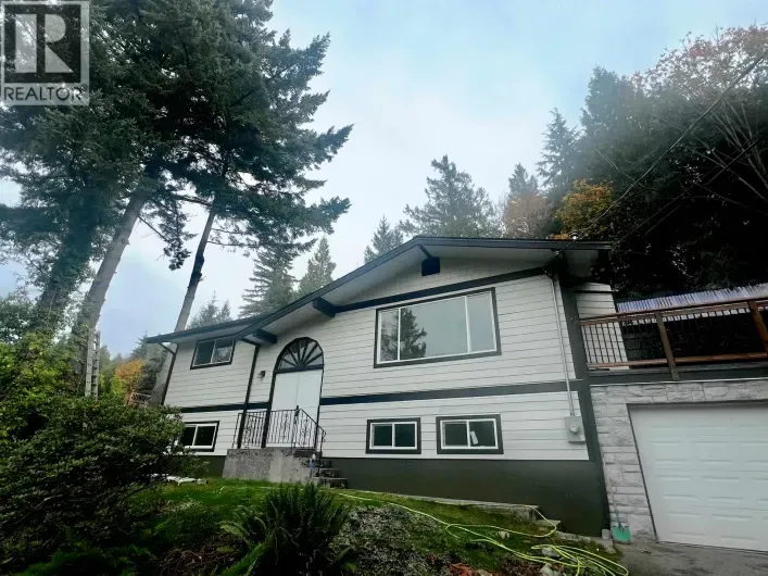 2258 SKYLINE DRIVE, Squamish