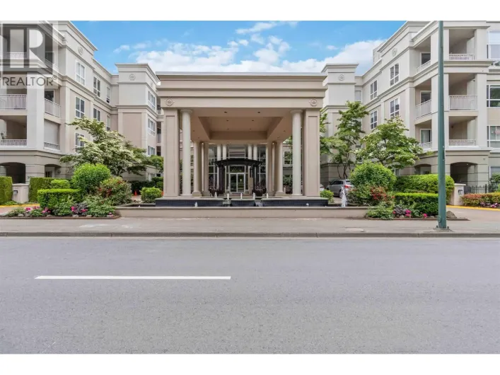 226 3098 GUILDFORD WAY, Coquitlam