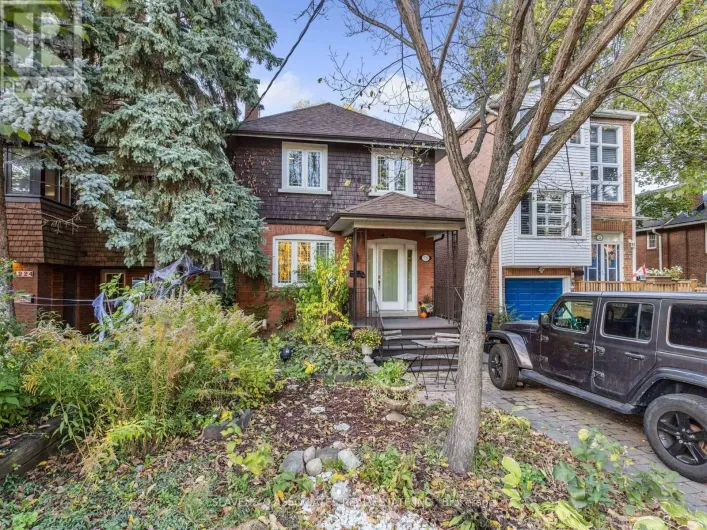 226 BROADWAY AVENUE, Toronto
