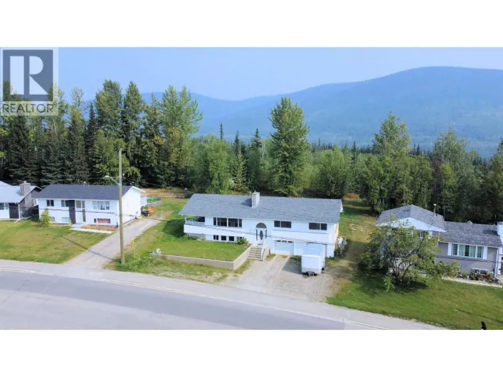 226 CENTENNIAL DRIVE, Mackenzie
