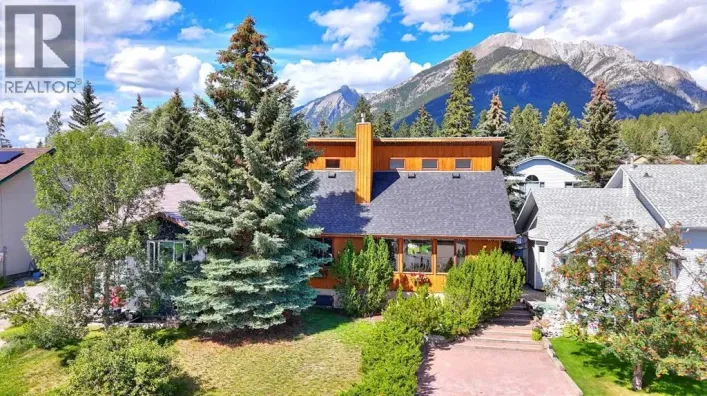 226 Lady MacDonald Drive, Canmore