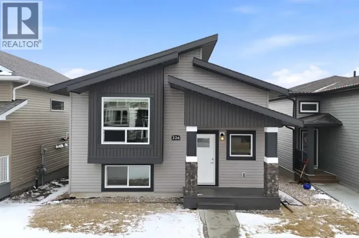 226 Livingston Close, Red Deer