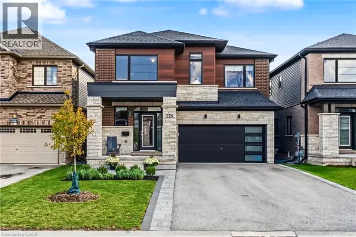 226 MIDLAND Place, Welland