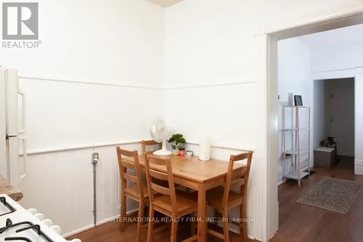 226 RICHMOND STREET, London East