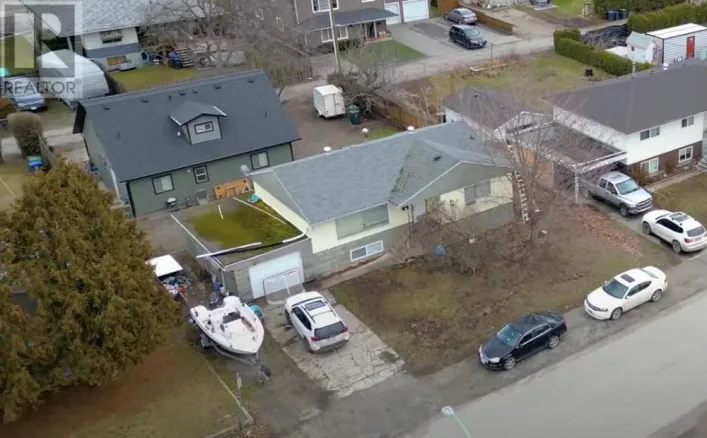 2261 Burnett Street, Kelowna