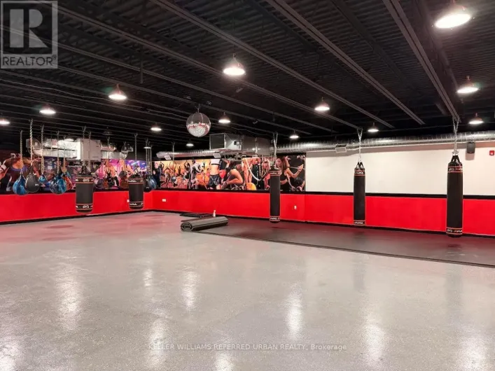 2261 DUNDAS STREET W, Toronto