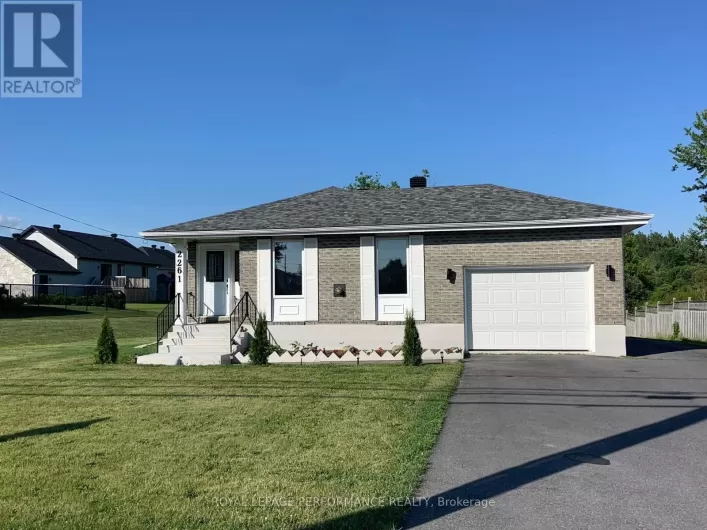 2261 PITT STREET, Cornwall