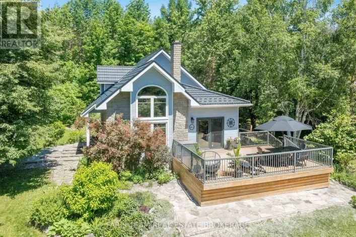 2268 FLOS ROAD 10 E, Springwater