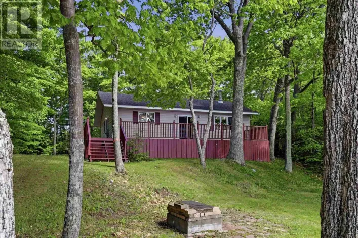 2268 Four Seasons DR, Goulais River