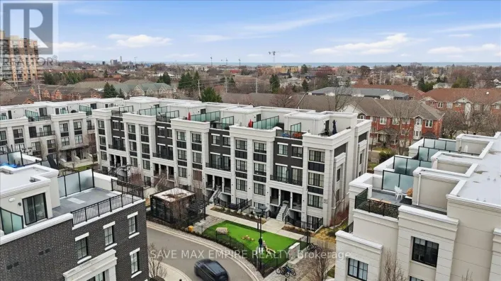 227 - 652 CRICKLEWOOD DRIVE, Mississauga