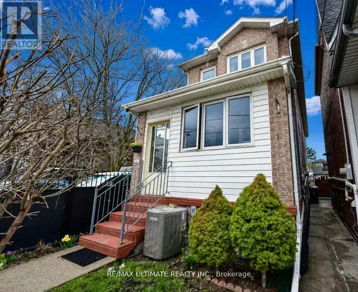 House for sale: 227 EARLSCOURT AVENUE, Toronto