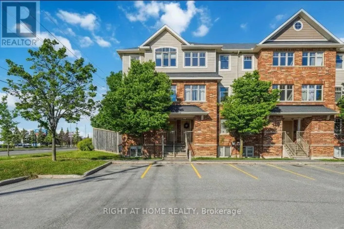 227 KELTIE PRIVATE, Ottawa