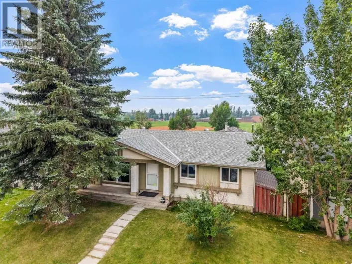 227 Manora Crescent NE, Calgary