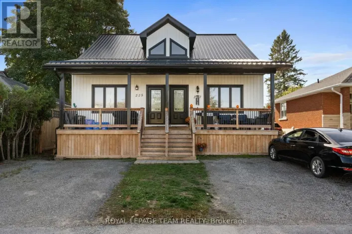 227 ROBERTA CRESCENT, Prescott