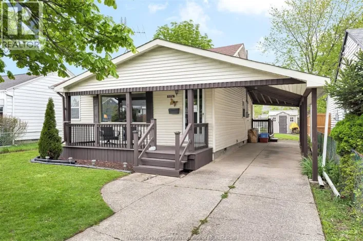 2278 MARENTETTE AVENUE, Windsor
