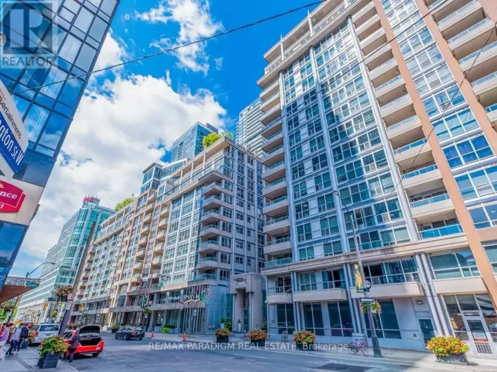 228 - 250 WELLINGTON STREET W, Toronto