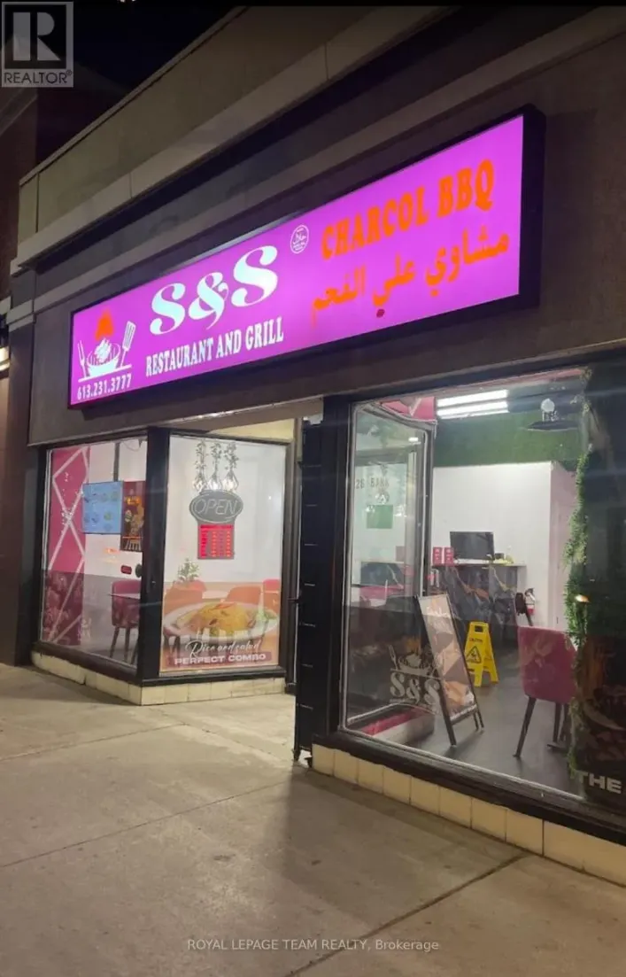 228 BANK STREET, Ottawa