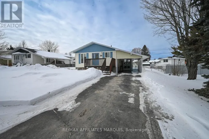 228 BROCKVILLE STREET, Smiths Falls