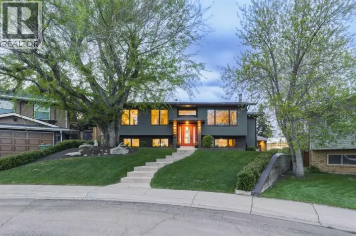 228 Cantrell Place SW, Calgary