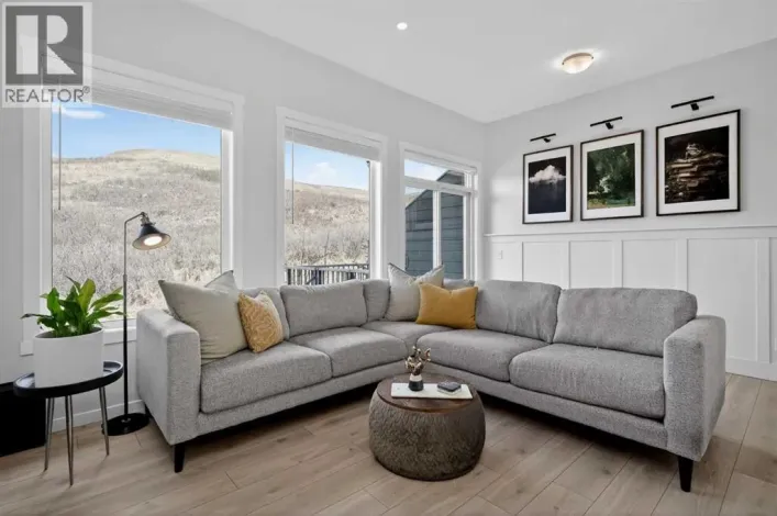 228 Cranbrook Square SE, Calgary