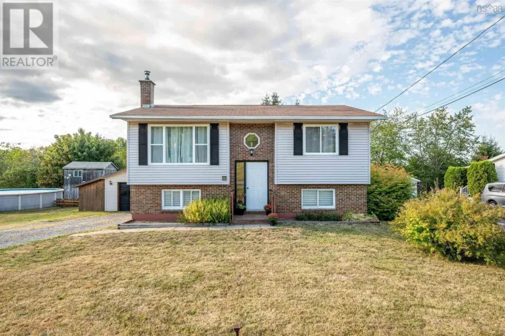 228 Falmouth Back Road, Falmouth