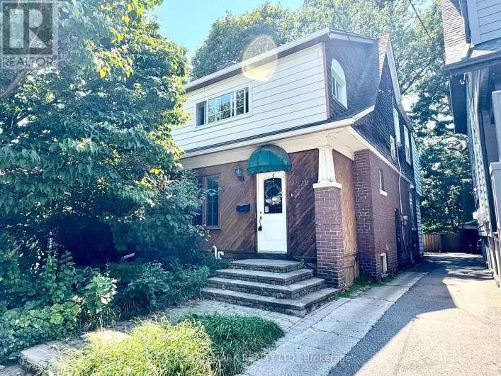 228 GAINSBOROUGH ROAD, Toronto