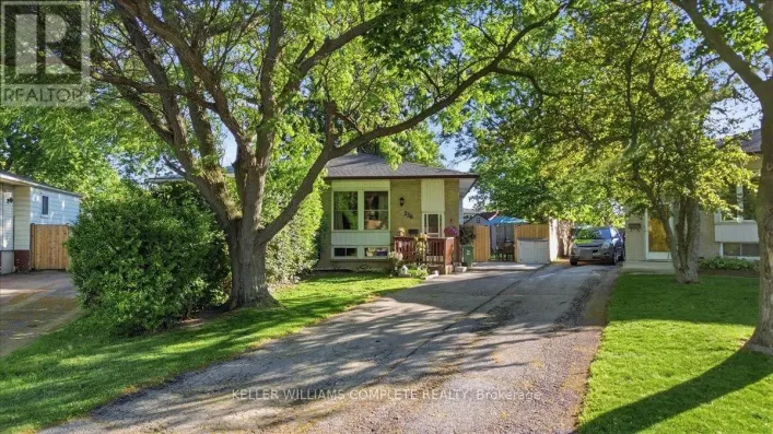 228 GOLDEN ORCHARD DRIVE, Hamilton